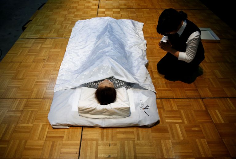 Jaapanis toimus surnu riietamise võistlus