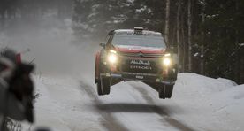 Video: eestlased päästsid kraavi sõitnud Meeke'i tagasi rajale