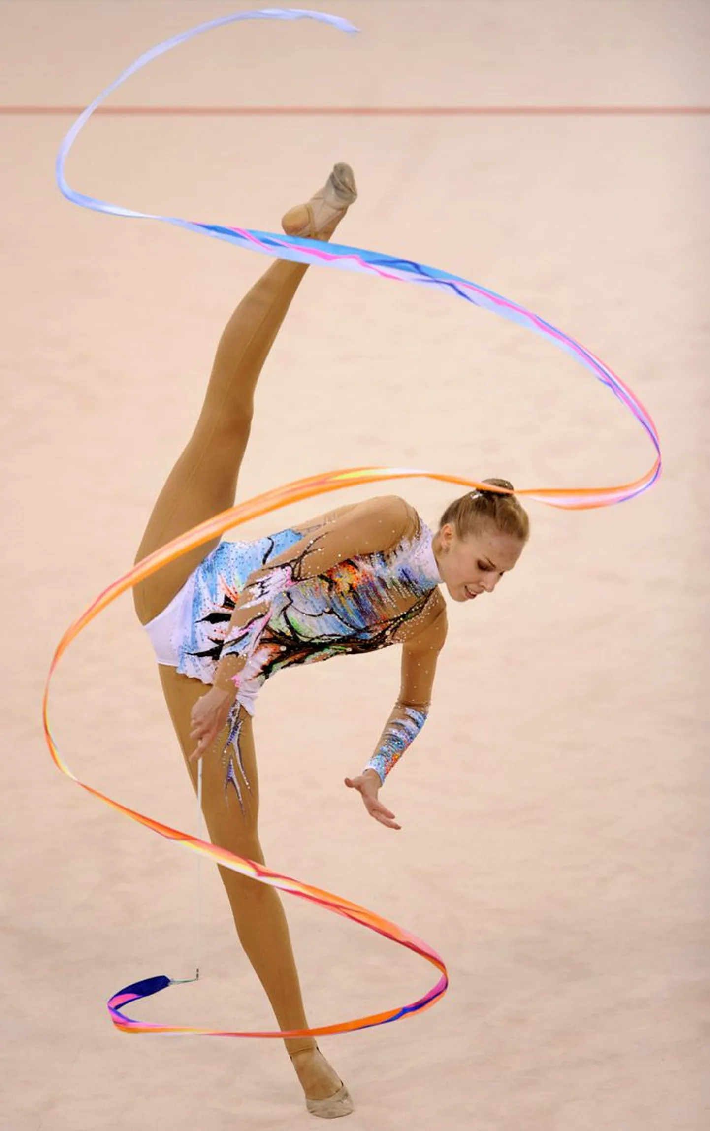 Pekingi olümpial iluvõimlemises hõbemedali võitnud valgevenelanna Inna Žukova kaalub 170 cm juures kõigest    44 kg, mis tähendab, et tema kehamassi­indeks on vaid 15,2. Normaalseks peetakse kehamassiindeksit vahemikus 19–25.