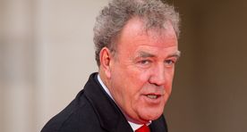 Skandaalne saatejuht Jeremy Clarkson vabanes oma vanast kodust üsna ebaharilikul moel