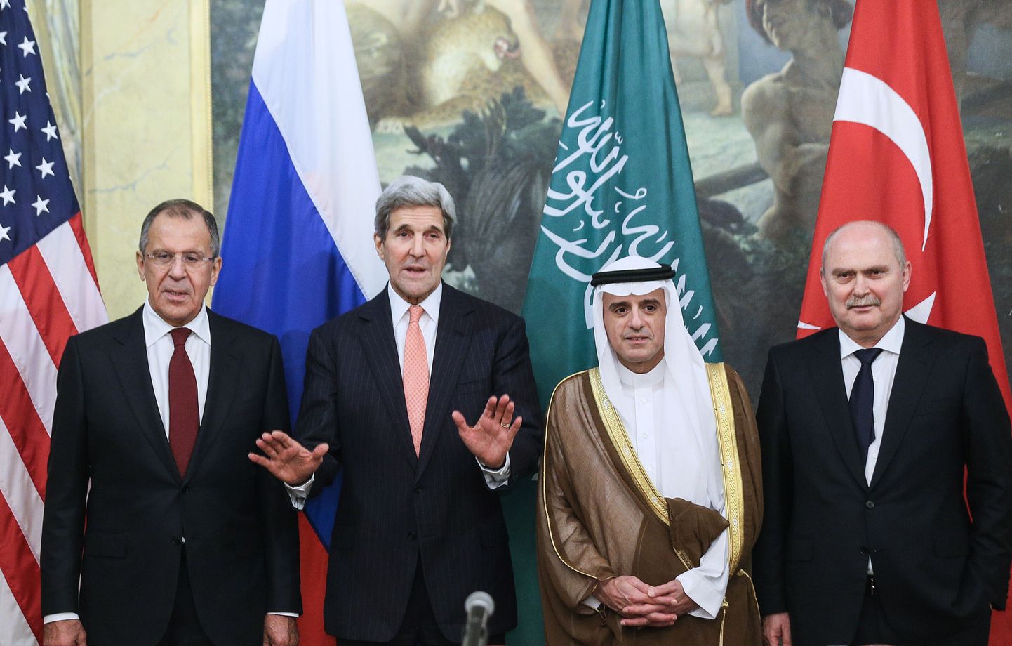 Vene välisminister Sergei Lavrov, USA välisminister John Kerry, Saudi Araabia välisminister Adel al-Jubeir ja Türgi välisminister Feridun Sinirlioğlu kohtumisel.