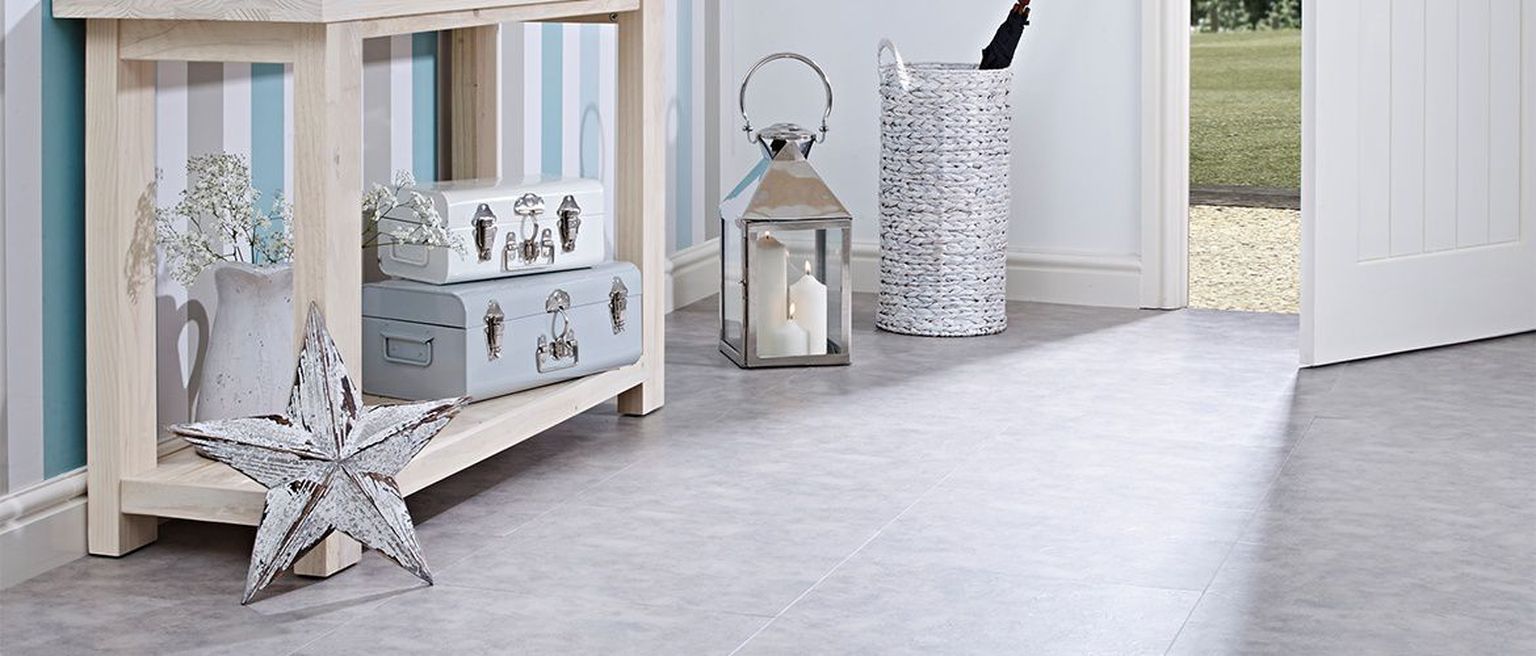 Halli plaadi imitatsiooniga linoleum.