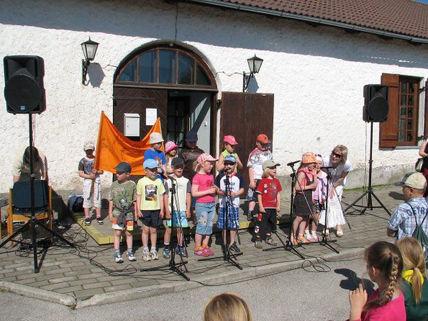 Lastekaitsepäev Rakvere linnas.