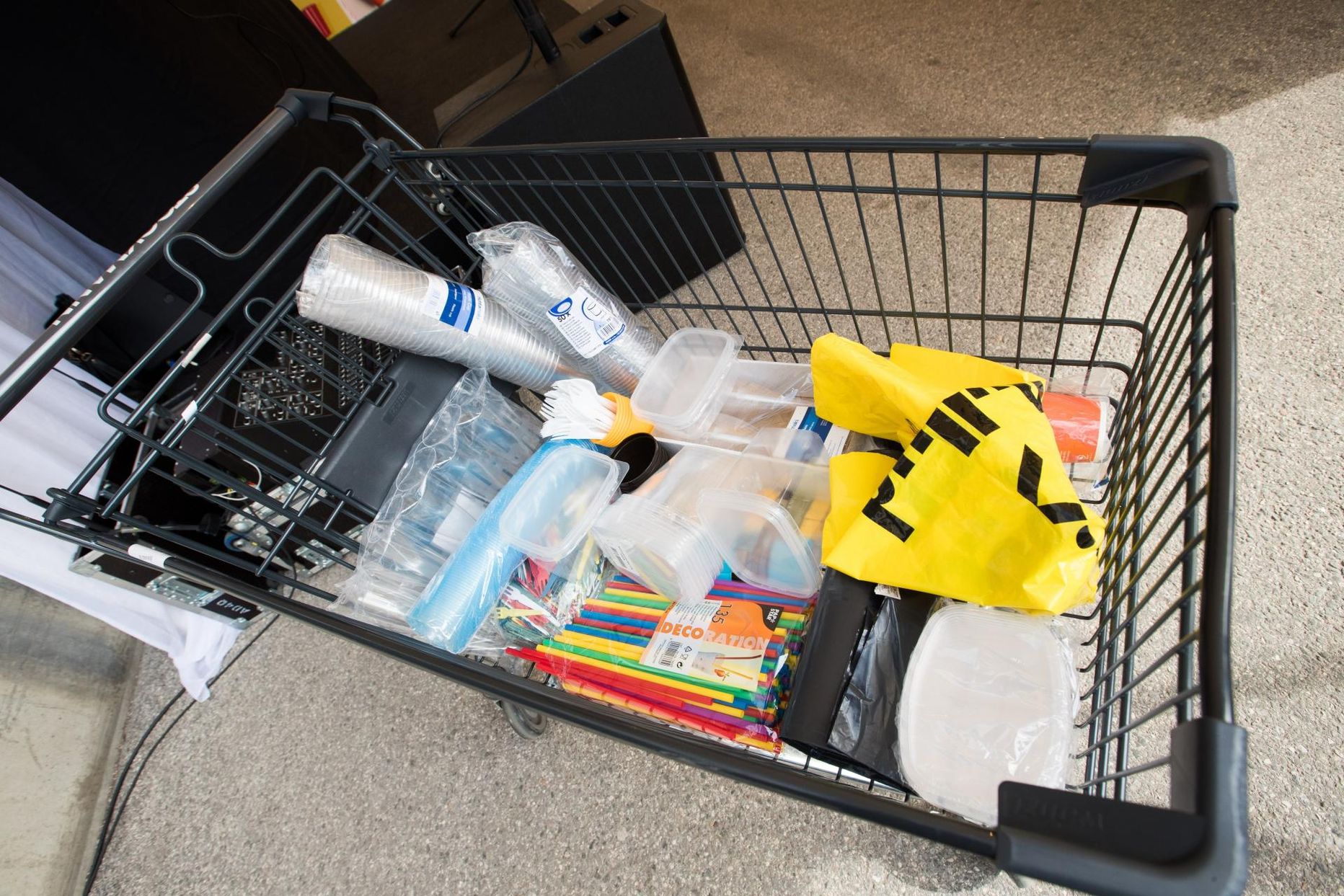 Toidupoe külastamisel tekib suures koguses plastpakendeid.