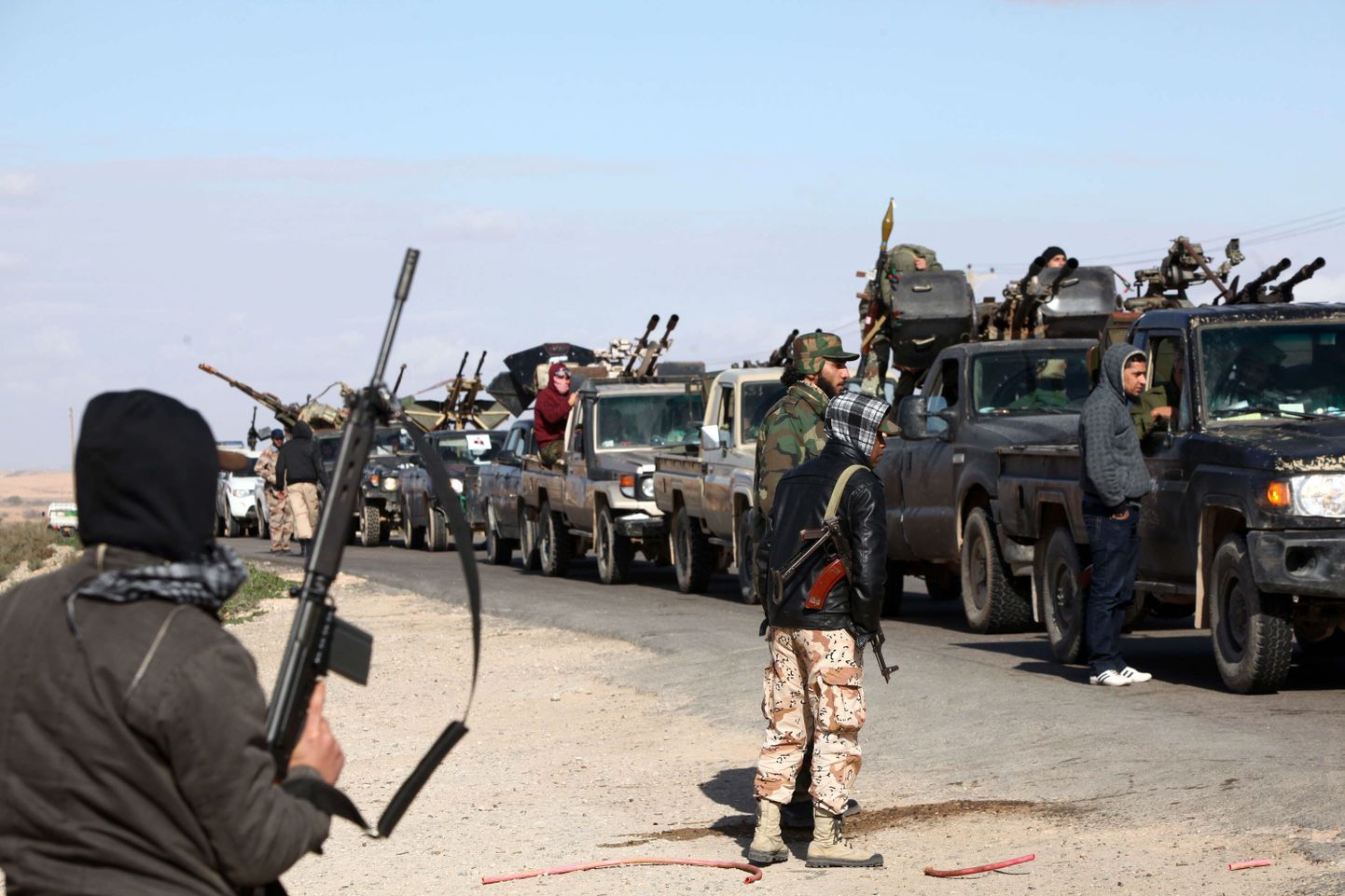 Liibüa endised mässulised eile kontrollpunktis 60 kilomeetri kaugusel Bani Walidist, kus sel nädalal hukkus kokkupõrgetes neli inimest.