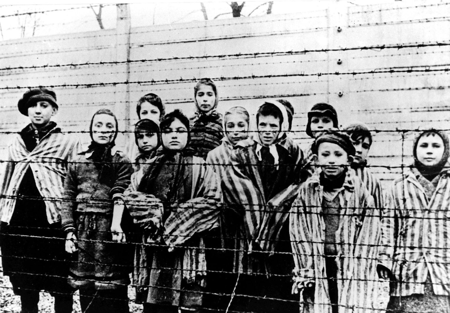 Auschwitzi koonduslaagi vangid enne vabastamist 1945. aastal