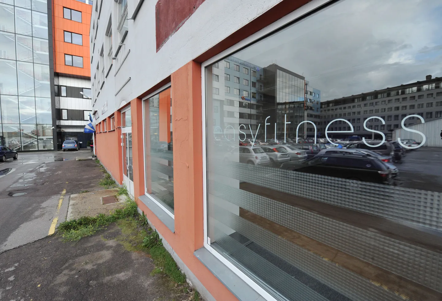 Tallinna kesklinnas aadressil Narva mnt 9e
asunud Easy Fitnessi spordiklubisse ei pääse sisse ka endised töötajad.