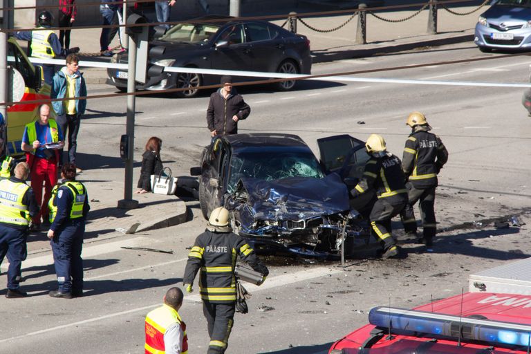 16. mail 2015 sai Tallinna kesklinnas Tartu maanteel raskes avariis viga 13 inimest, neist neli raskelt. Foto: