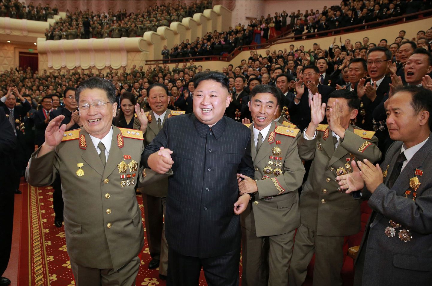 Kim Jong-un naudib kontserti.