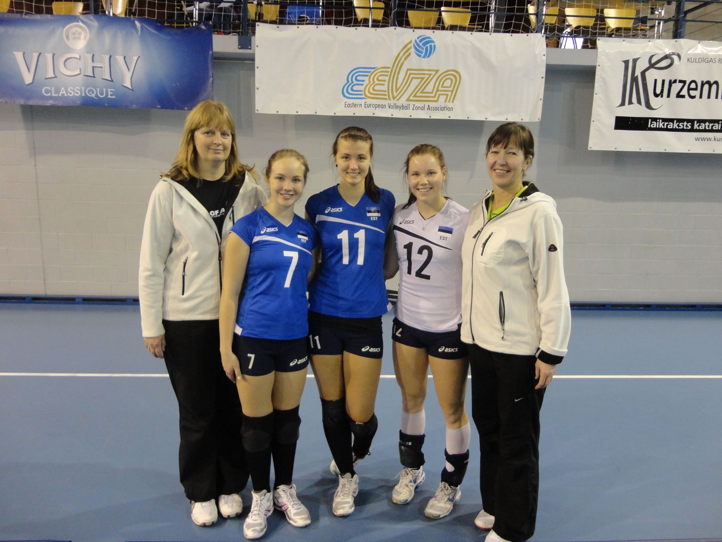 Vasakult: treener Margit Kööbi, Kristiina Janetta Lemetti, Gertu Vider(mõlemad Tartu SS Kalev) ja Liisa Soomets(SK Duo) ja treener Riina Kuusk.