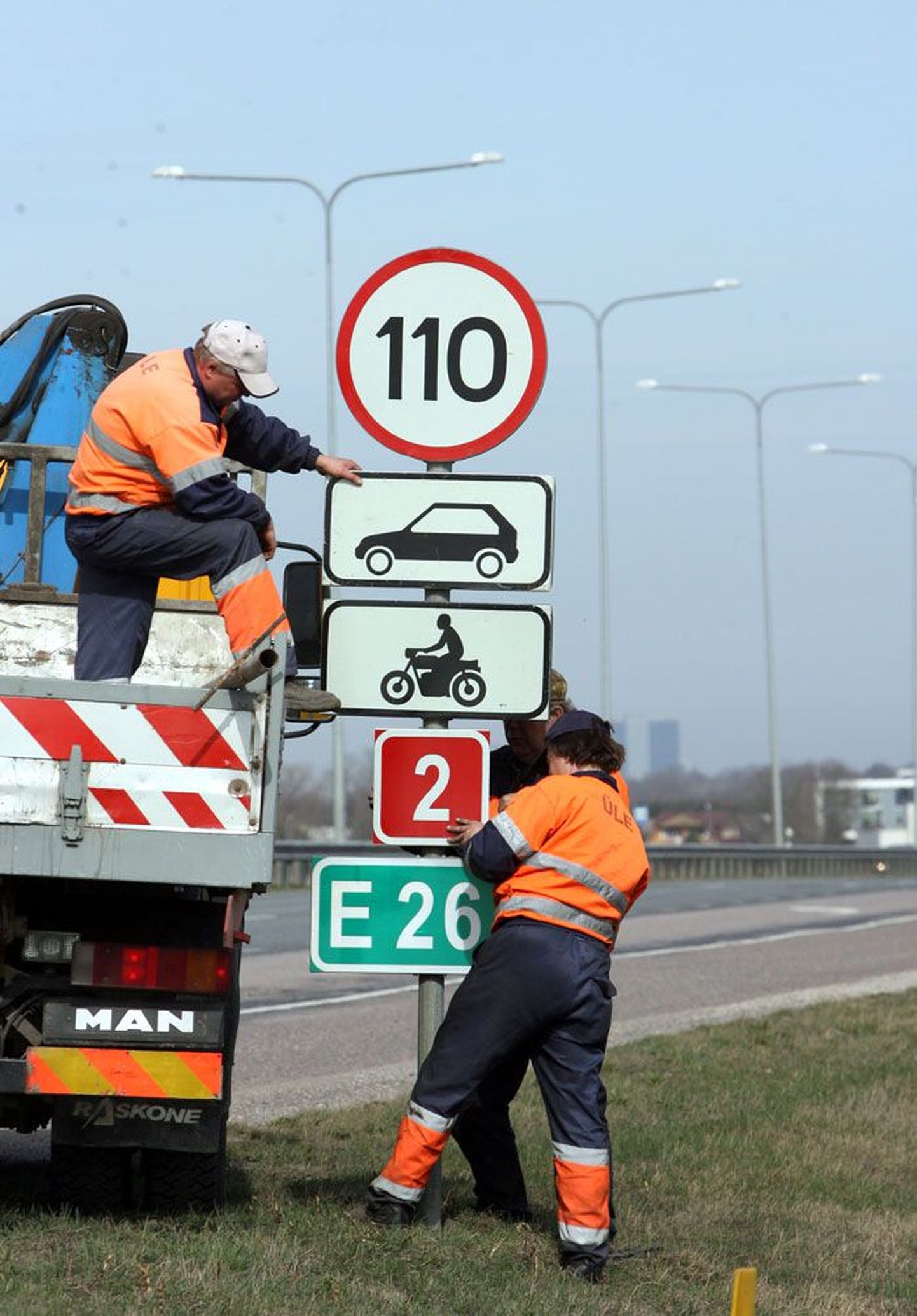 Maanteeamet tõstab neljarajalistel maanteelõikudel suurima lubatud piirkiiruse 110 km/h-ni.