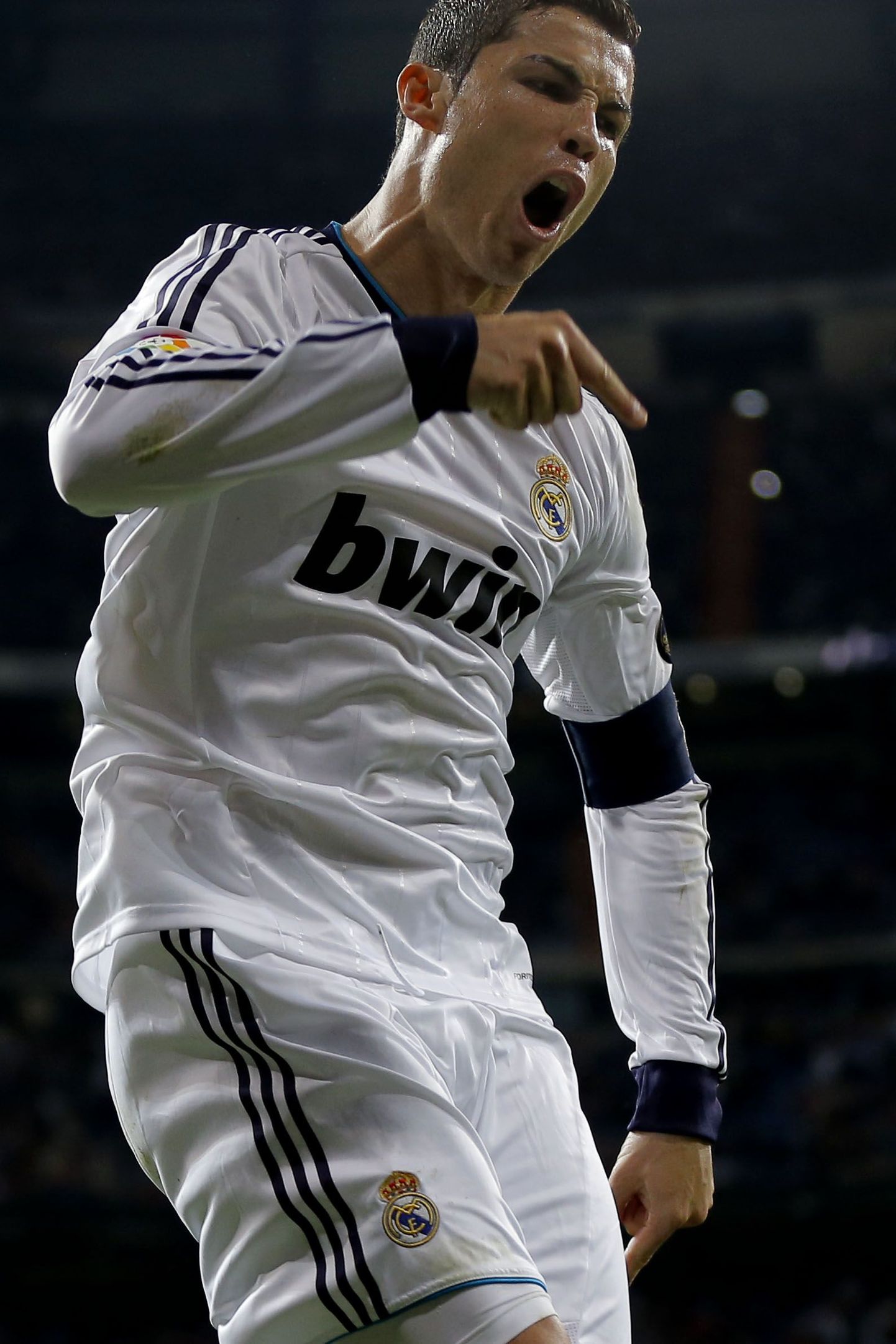 Cristiano Ronaldo tähistamas Malaga vastu löödud väravat.