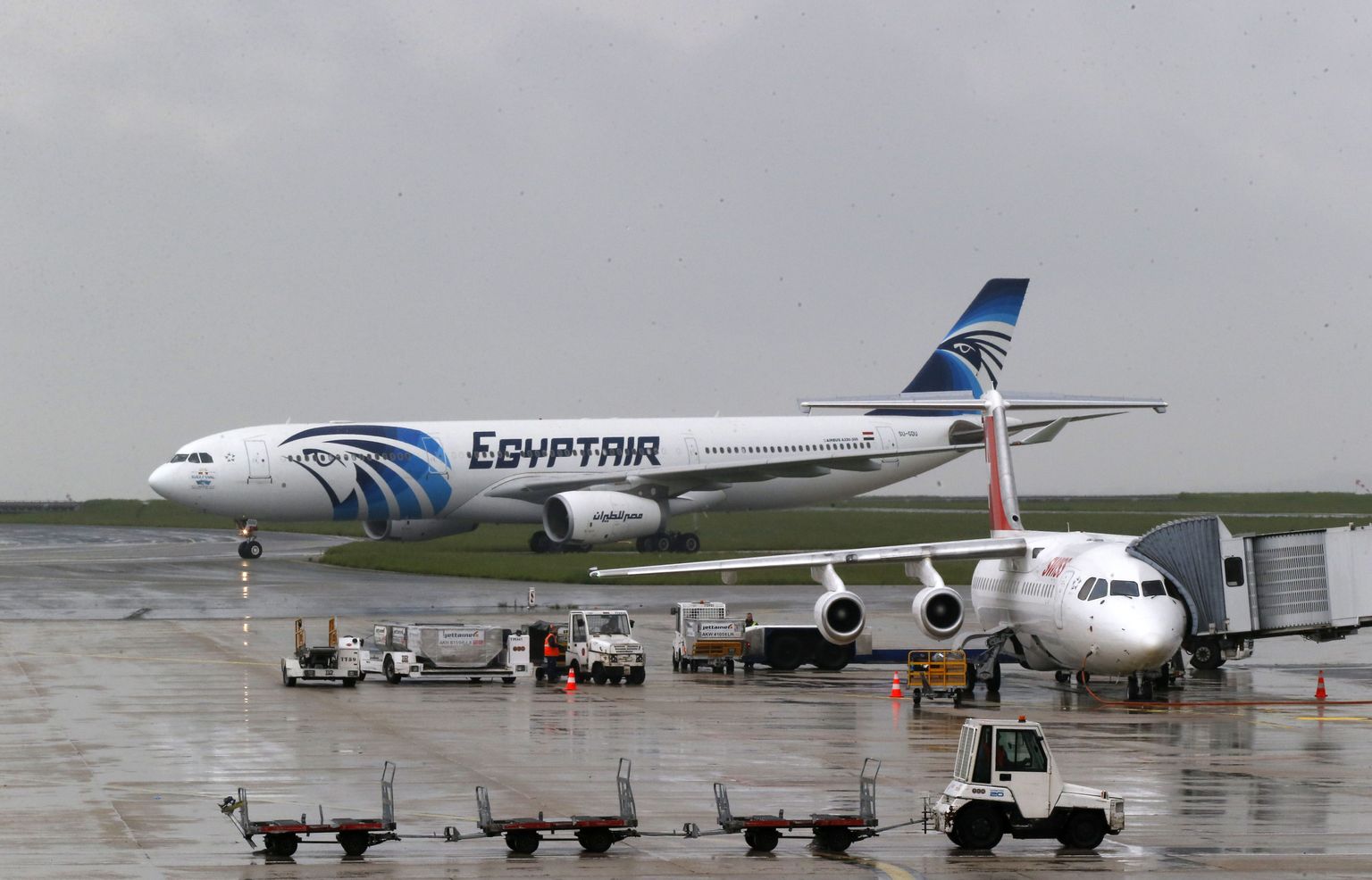 Самолет EgyptAir.