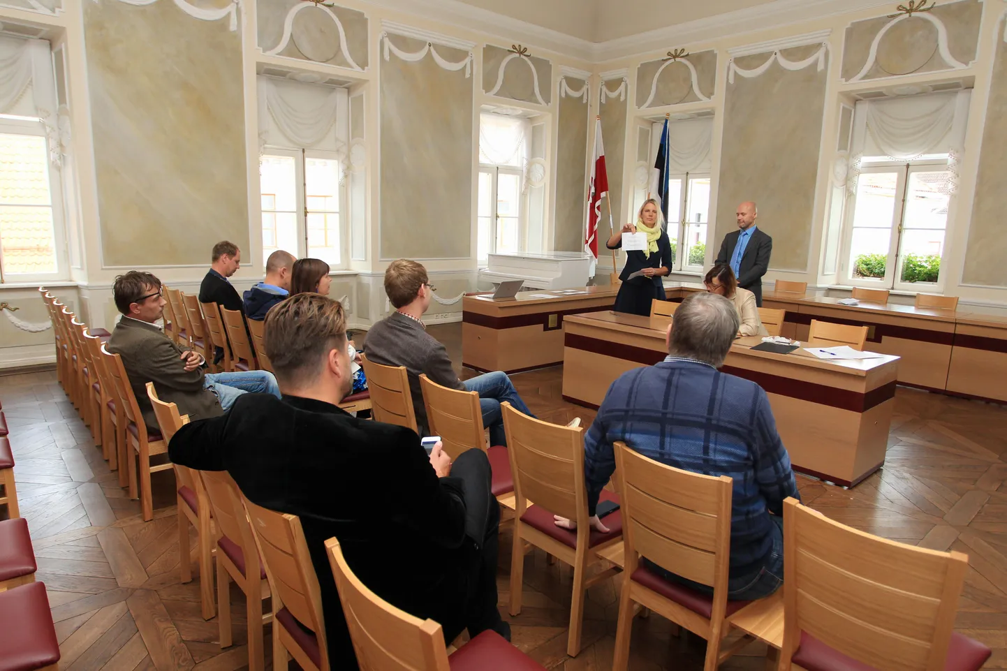 Tartu valimiskomisjon loosis täna kandidaatide järjestuse volikogu valimisteks.