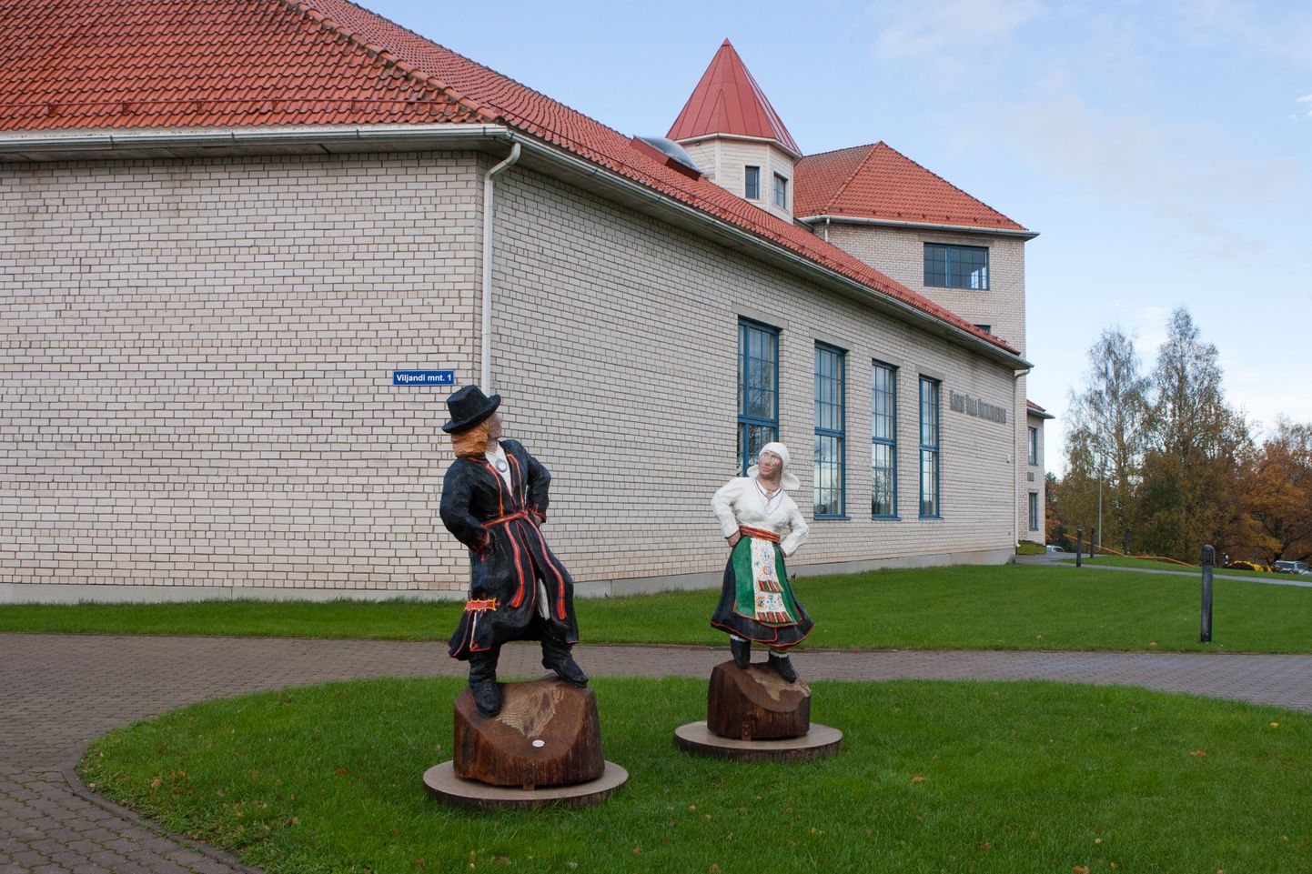 Oktoobri lõpuni on Karksi-Nuia kultuurikeskuses üleval näitus Läänemerest.