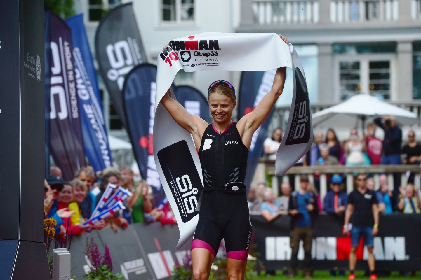Võidukas Helle Frederiksen poolpika Ironman'i finišis.