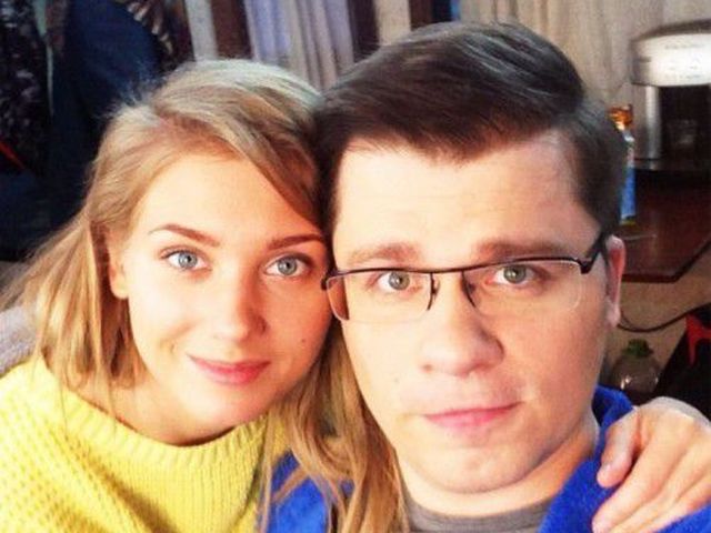 Гарик Харламов и Кристина Асмус продолжают наслаждаться таллиннской жарой - Звезды