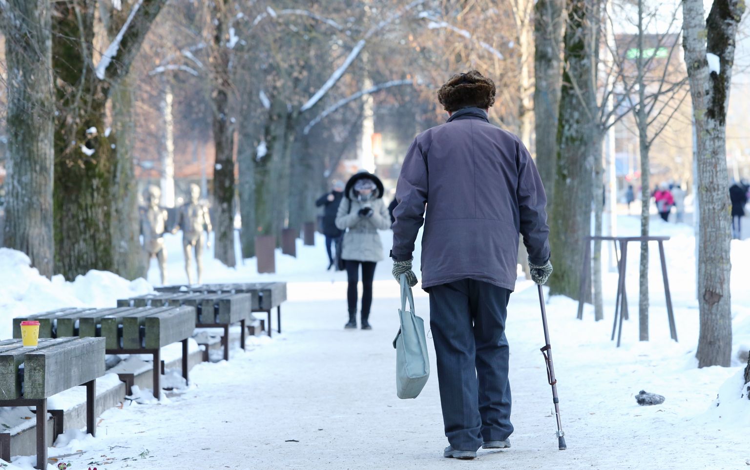 Eakatel on põhjust rõõmustada, aprillist tõusevad pensionid.
