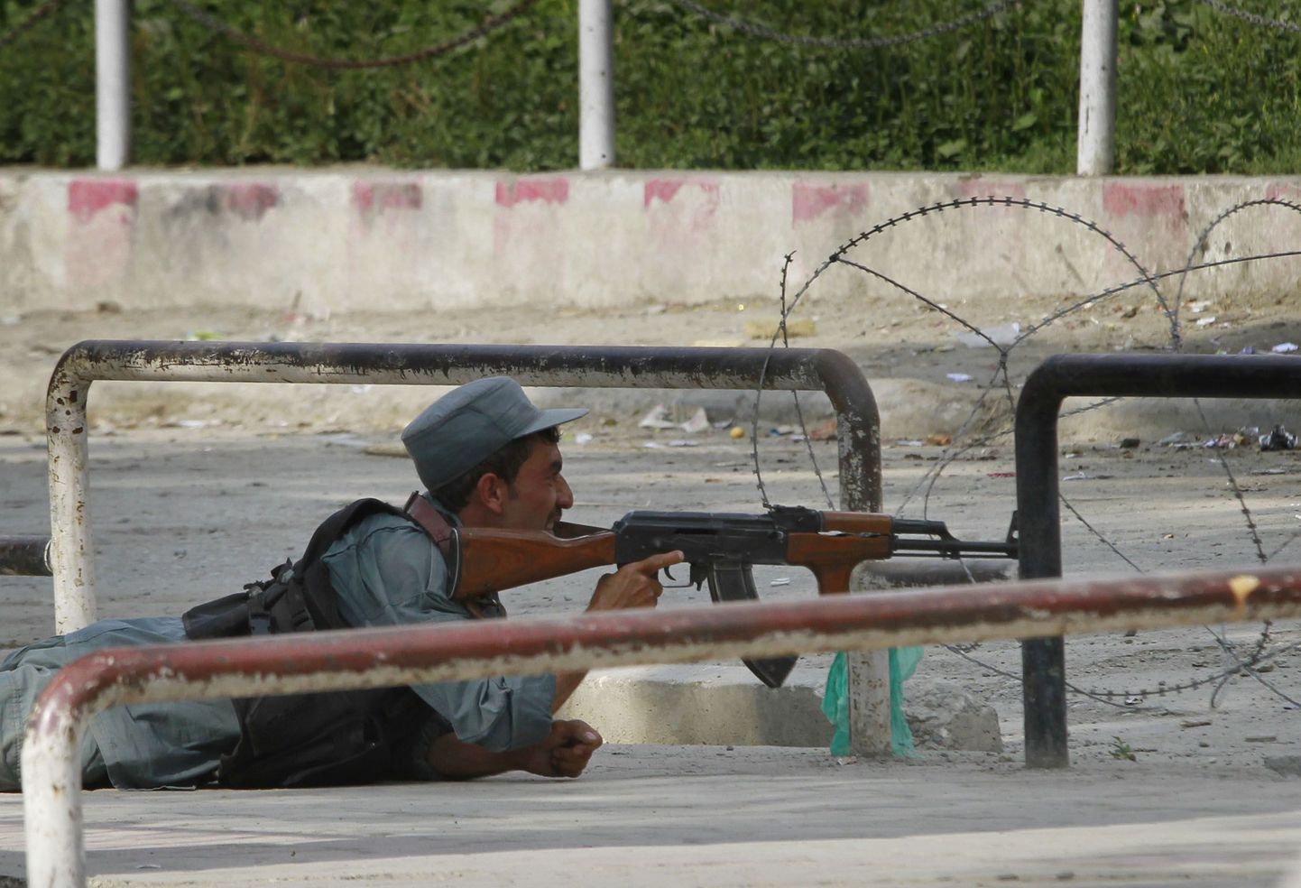 Afgaani politseinik positsioonil.