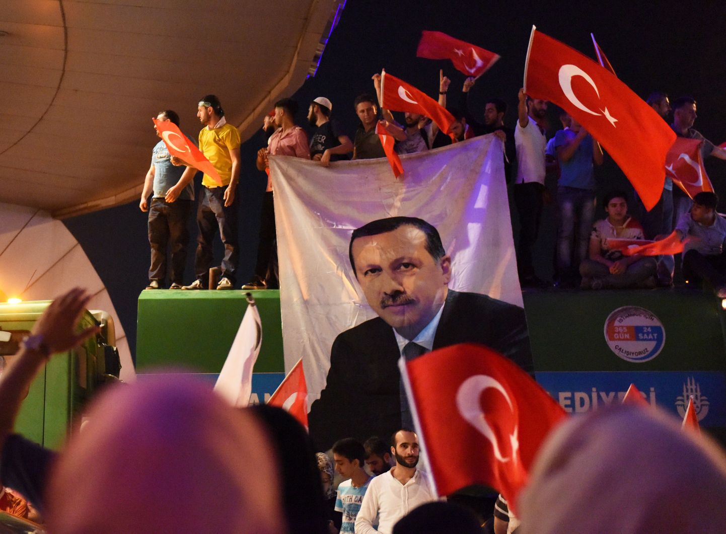 Nädalavahetusel toimus Türgis väidetavalt riigipöördekatse, millega ametis olev president süvendas veelgi oma võimu riigis.