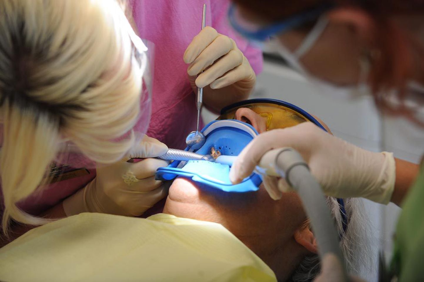 Больше всего должников не рассчиталось с Клиникой Тартуского университета за услуги стоматолога.