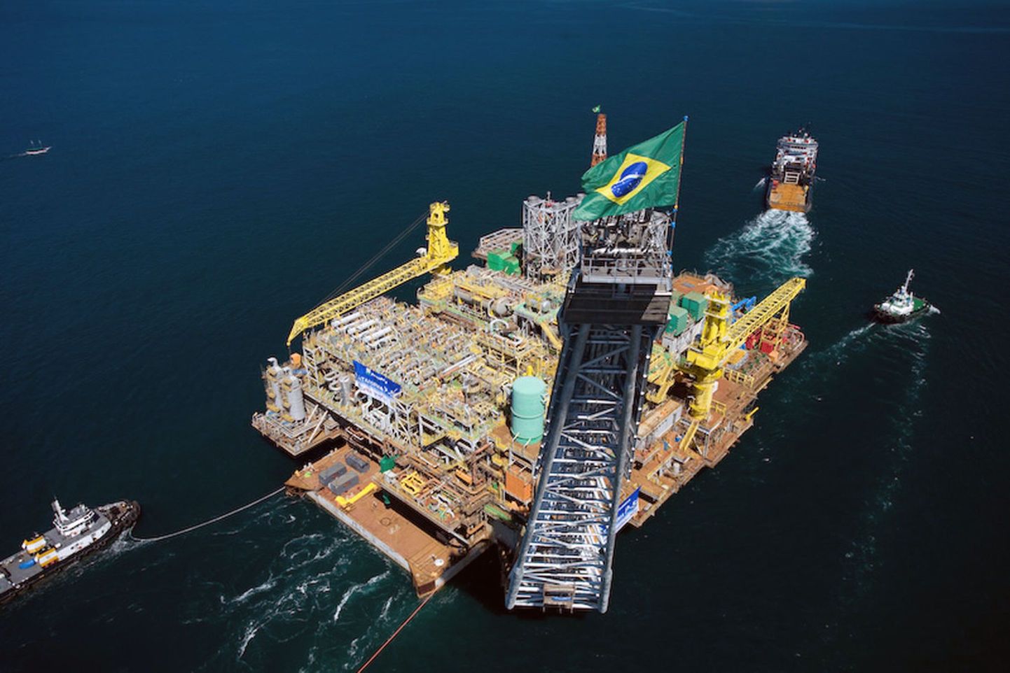 Brasiilia naftakompanii Petrobrasi naftaplatvorm Marlin Blue maardlas, mis jääb Rio de Janeirost 180 km lõunasse.