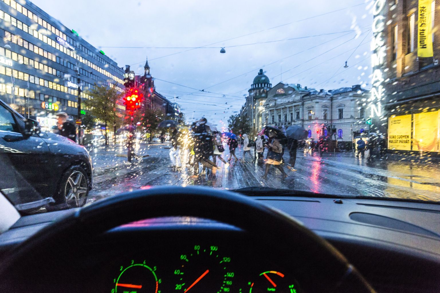Öine Helsinki läbi autoakna