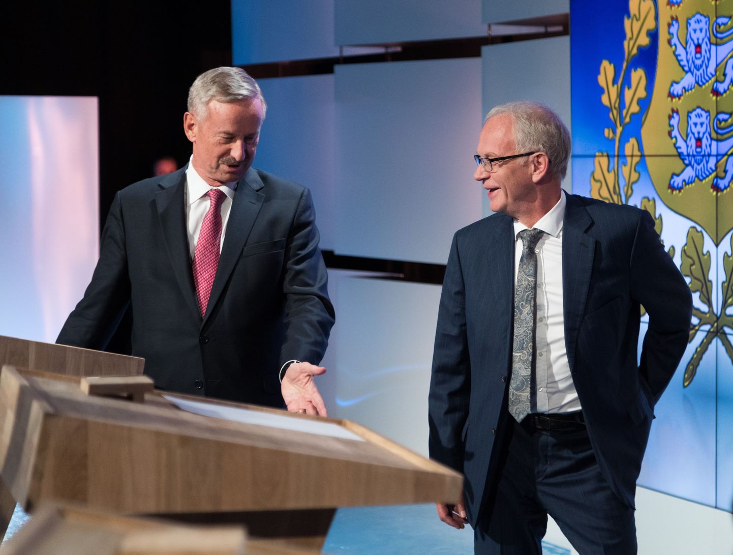 ETV teledebatis astuvad üles presidendiks pürgijad Mailis Reps, Allar Jõks, Eiki Nestor ja Siim Kallas.