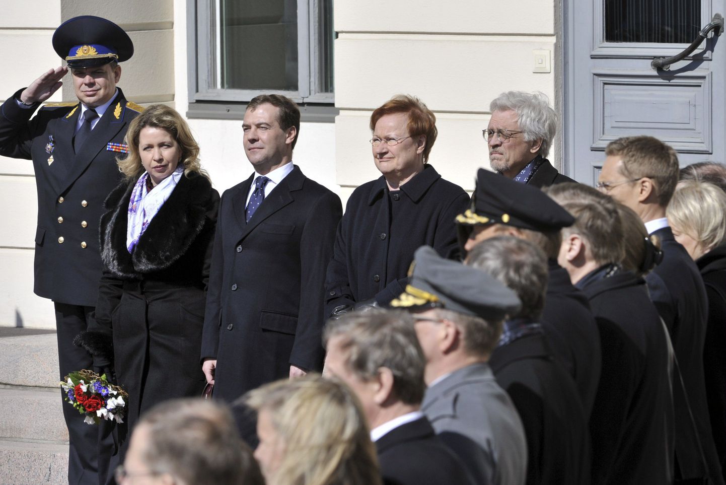 Venemaa president Dmitri Medvedev abikaasaga koos Soome presidendipaariga Helsingis.