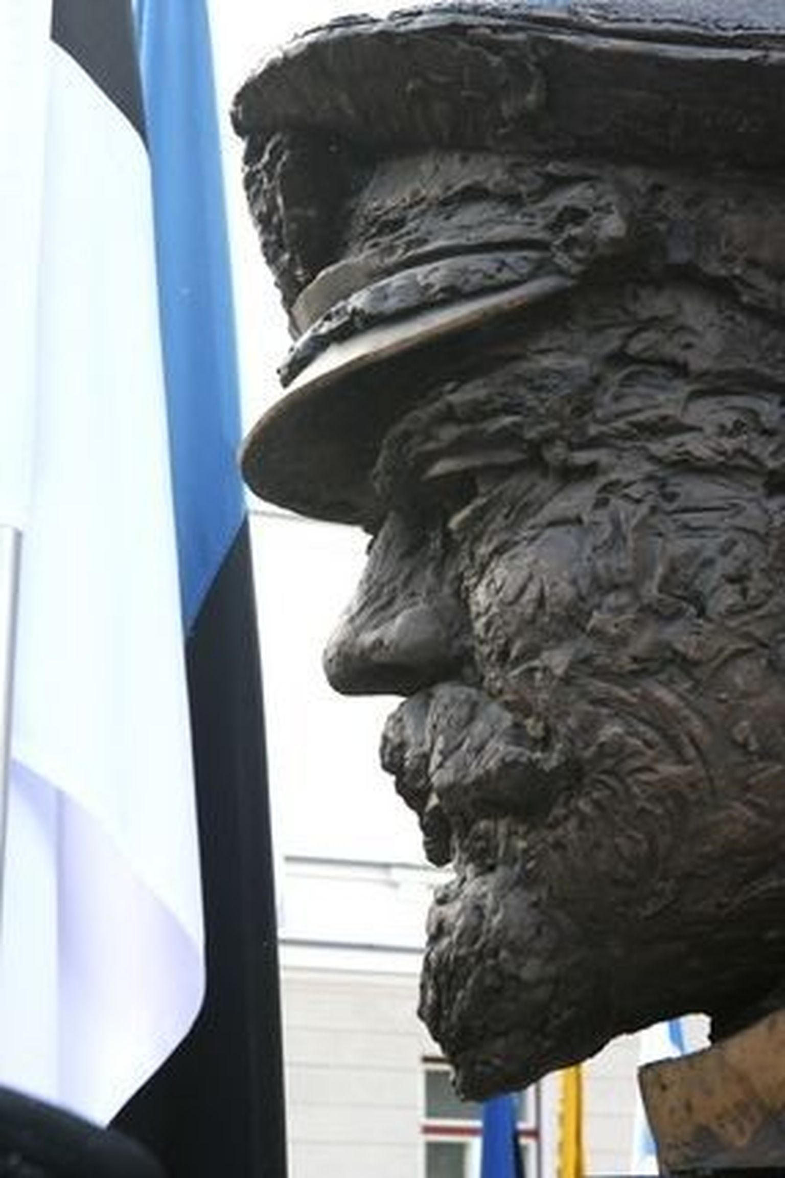 Johan Pitka monument