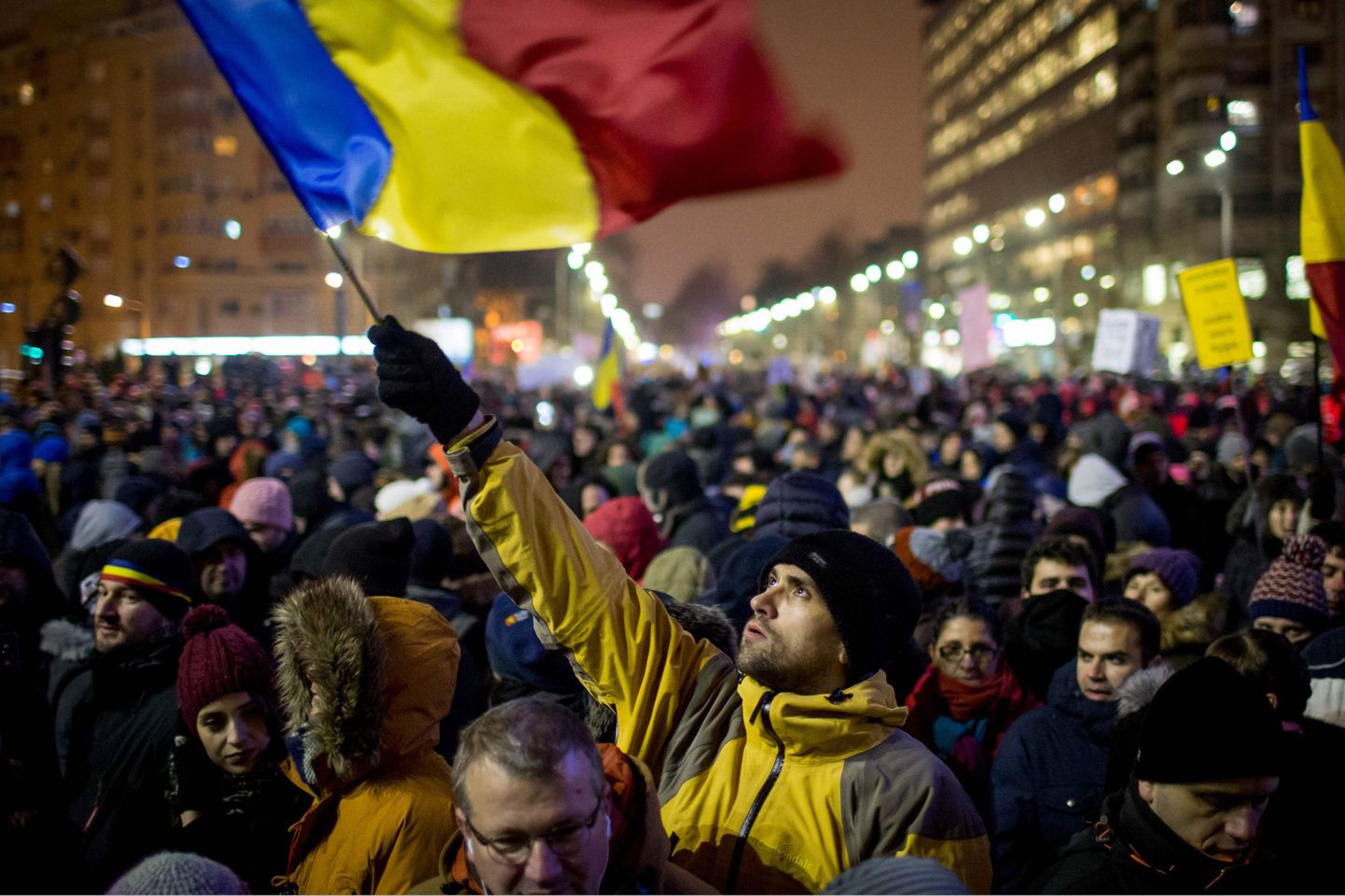 Eile avaldas korruptantide vabastamise vastu Bukarestis meelt umbes 40 000 inimest.