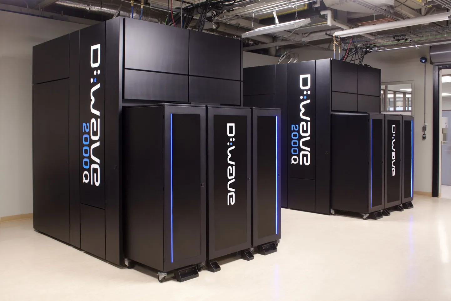 D-Wave'i kvantarvuti 2000Q firma laboris.