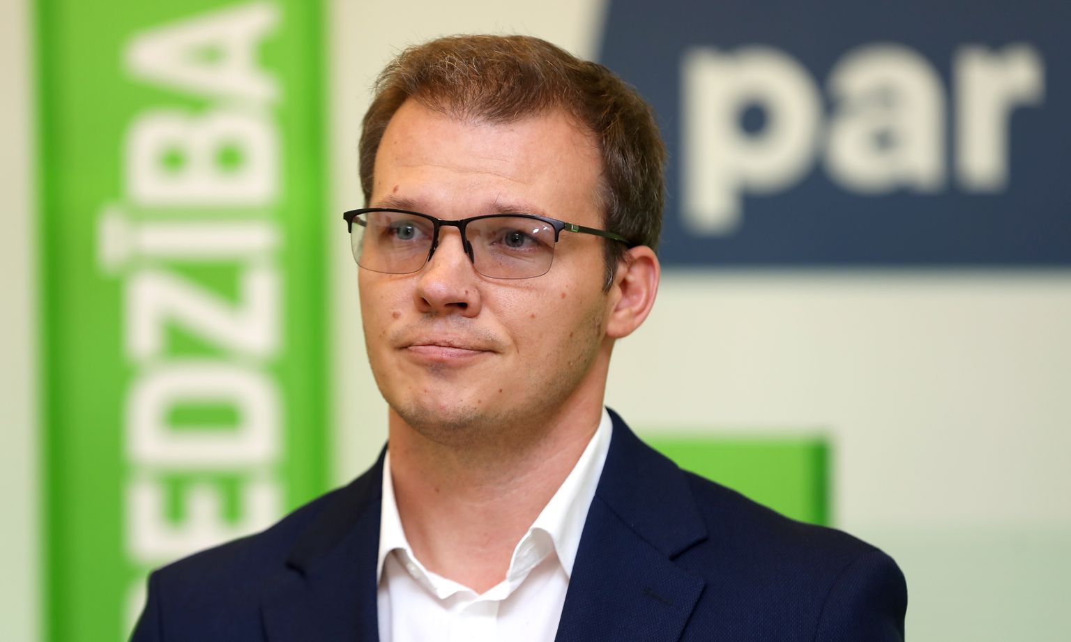 "Nacionālā apvienība "Visu Latvijai!" - "Tēvzemei un Brīvībai/LNNK" partijas priekšsēdētājs, 13. Saeimas deputāts Raivis Dzintars piedalās preses brīfingā pēc tikšanās ar partijas "Jaunā vienotība" pārstāvjiem, kurā pārrunāja jaunās valdības prioritātes un darāmos darbus 14. Saeimā.