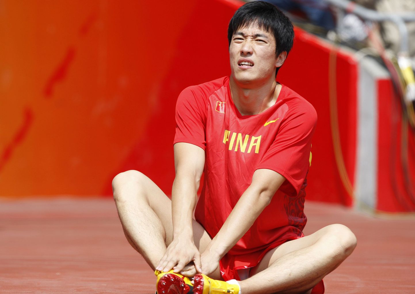 Hiina kergejõustiku kullalootus tõkkejooksja Liu Xiang pidi vigastuse tõttu alla andma. Hiina pole rahul.