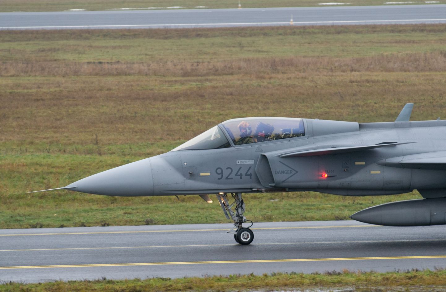 Tsehhi hävituslennuk NATO staabiõppusel Ämari lennubaasis.