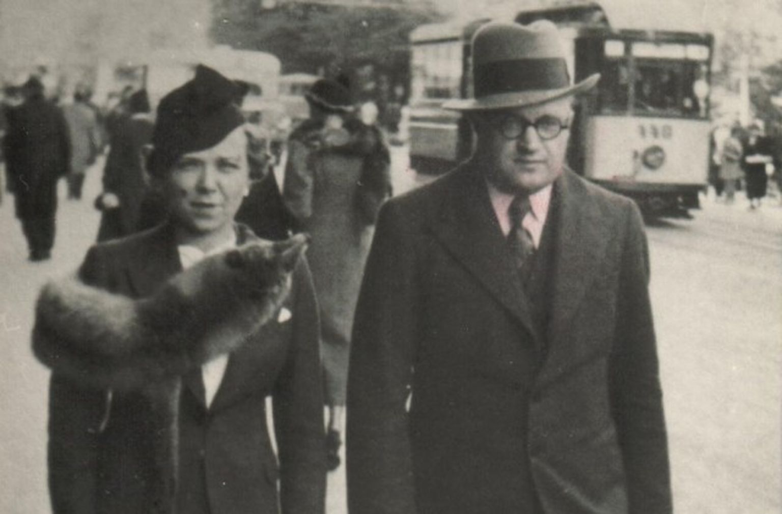 Foto, kas uzņemta 30.gadu beigās – Anita Bērziņa un Aleksandrs Čaks