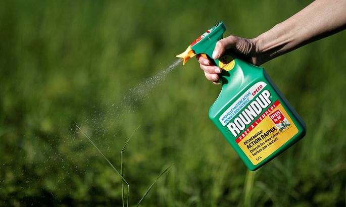 Агрохимическая компания в США выплатит $290 млн садовнику за опасный гербицид