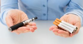 Защитники электронных сигарет передали петицию спикеру Рийгикогу Эйки Нестору