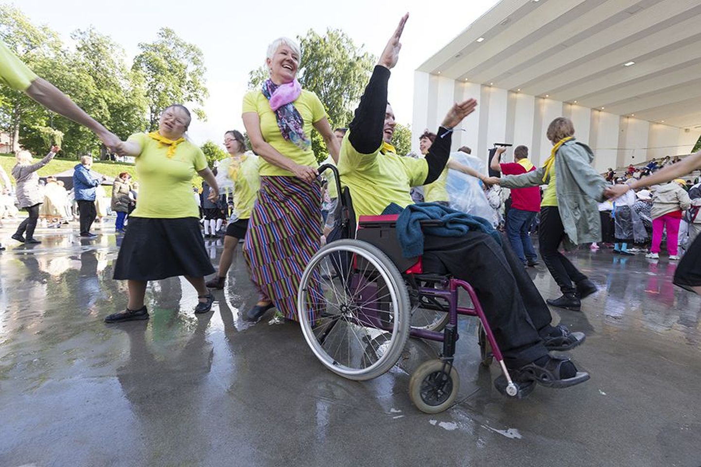 Üheksa aastat tagasi Kernu hooldekodus oma rahvale korraldatud laulupeost on saanud üleriigiline erivajadustega inimeste laulu- ja tantsupidu.