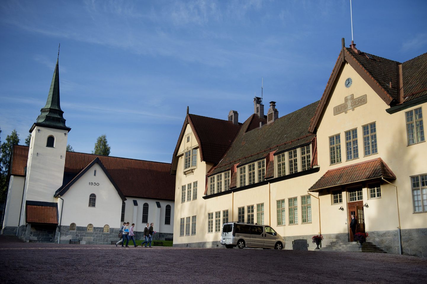 Rootsi Lundsbergsi internaatkool