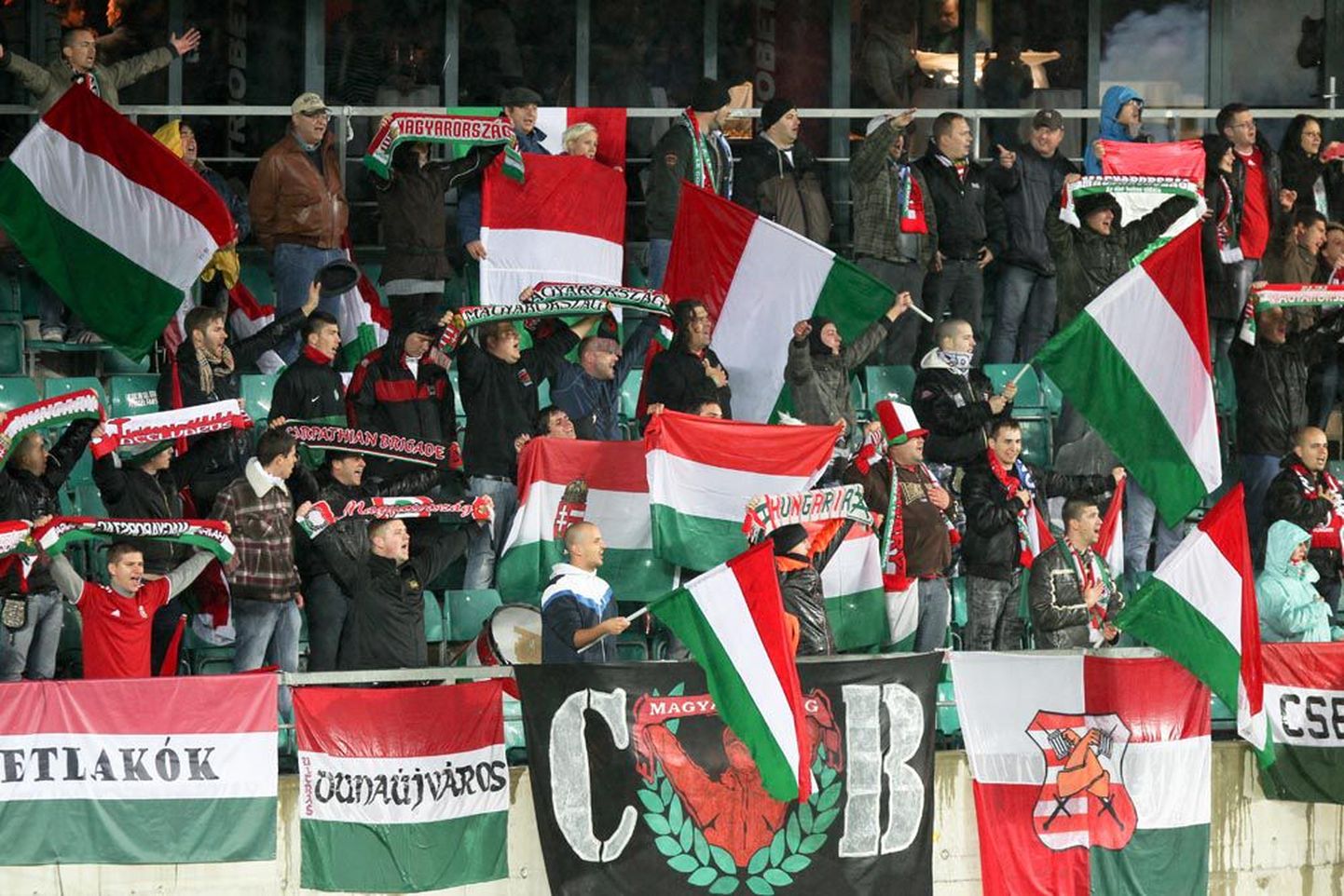 Oktoobrikuise MM-valikmängu ajal Eestit külastanud Ungari fännid näitasid, et jalgpalli hoitakse seal riigis au sees.