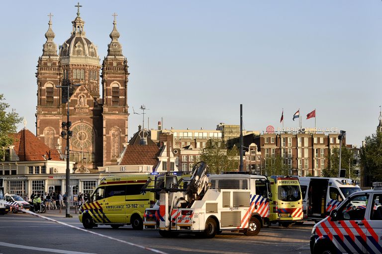 Sündmuskohale saabunud päästeautod eile Amsterdamis. FOTO:Xinhua/Sipa USA/Scanpix