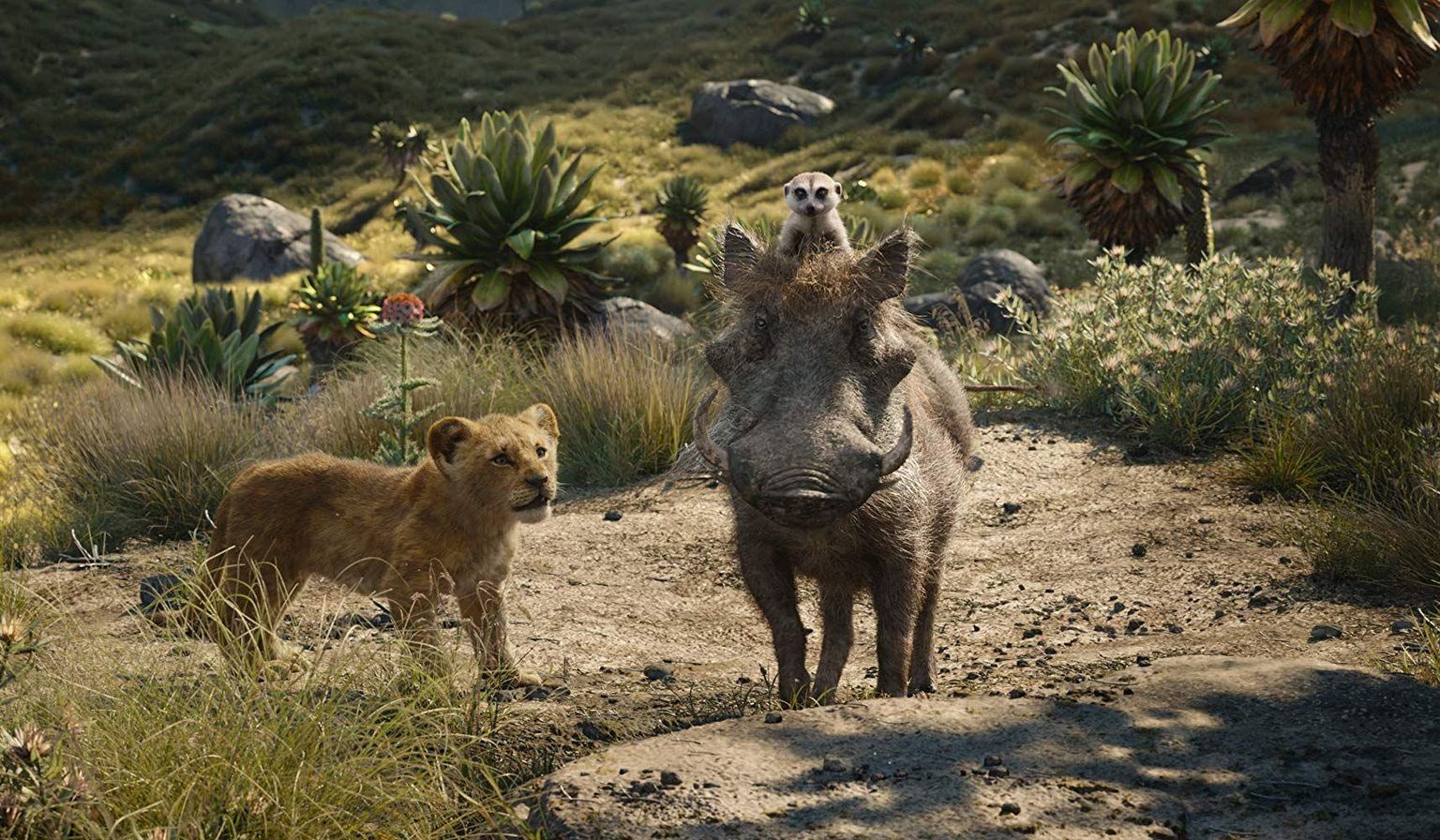 Nooruke Simba (JD McCrary), Timon (Billy Eichner) ja Pumbaa (Seth Rogen).