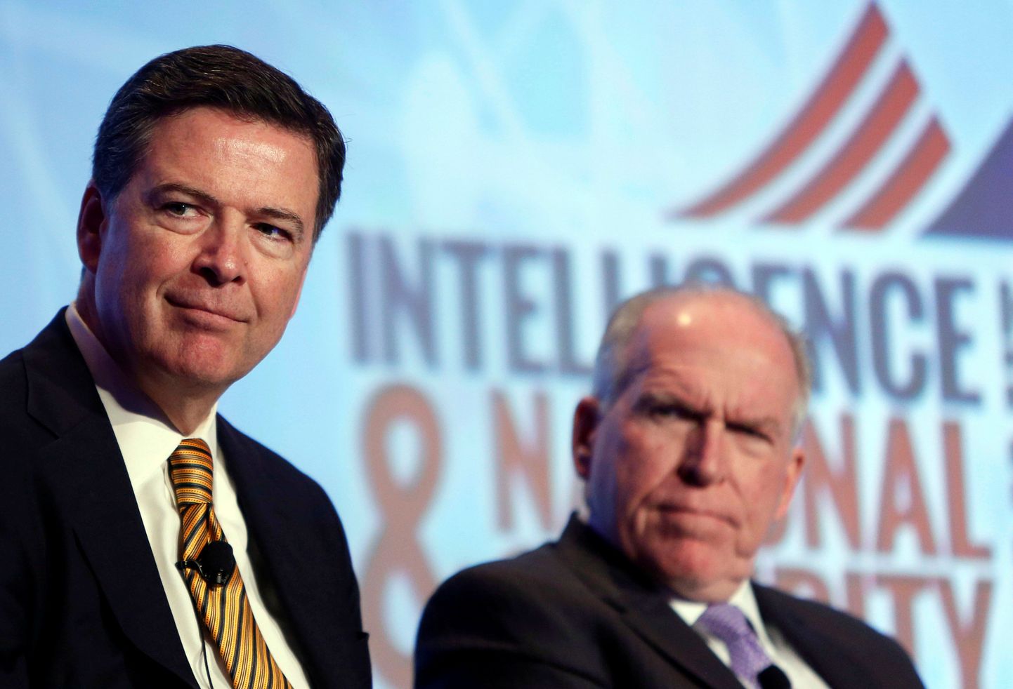 FBI juht James Comey (vasakul) ja tema CIA kolleeg John Brennan.
