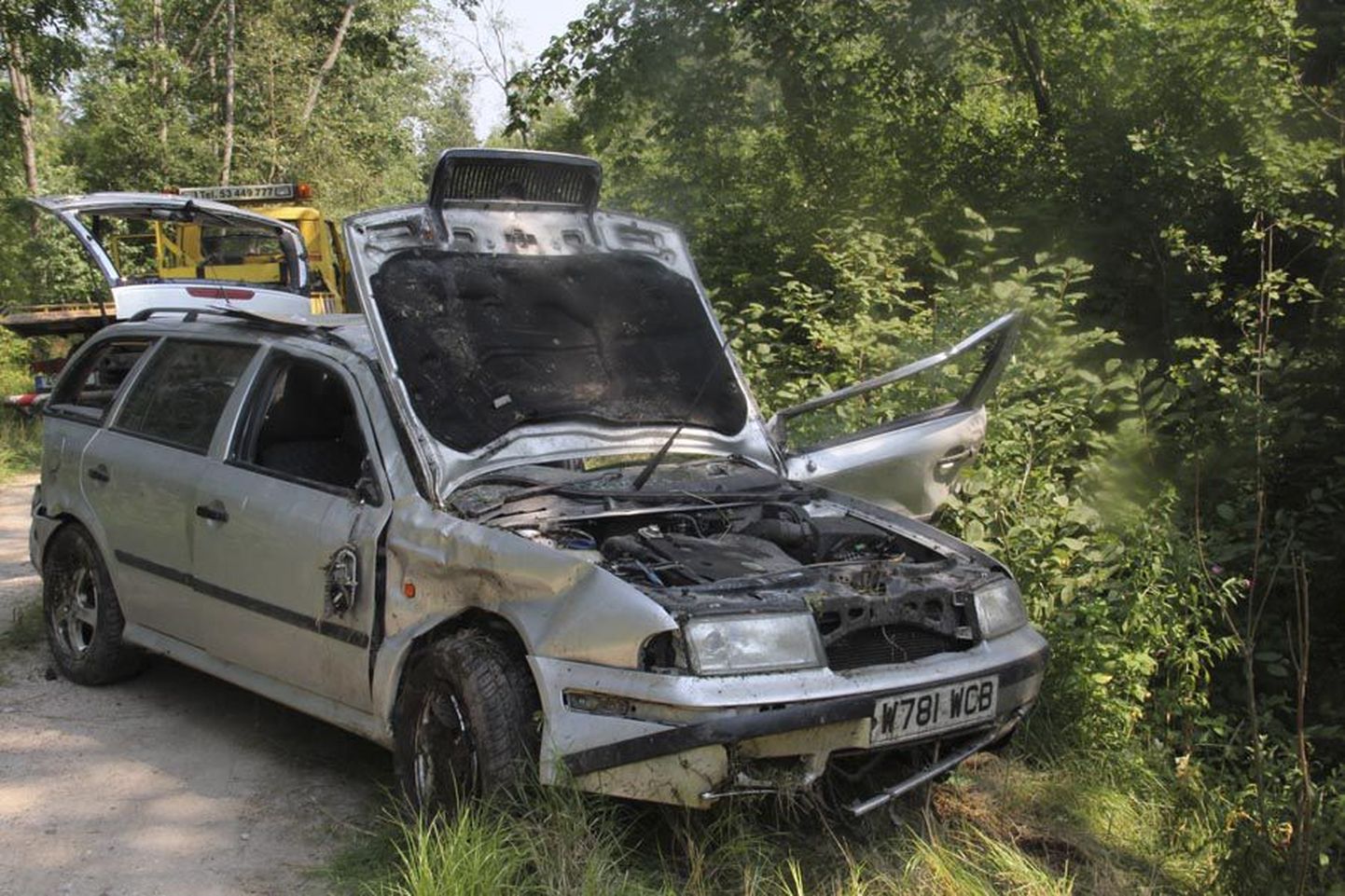 Pühapäeval Viiratsi vallast avariilise auto kõrvalt leitud surnud mees oli Rumeenia kodanik.
