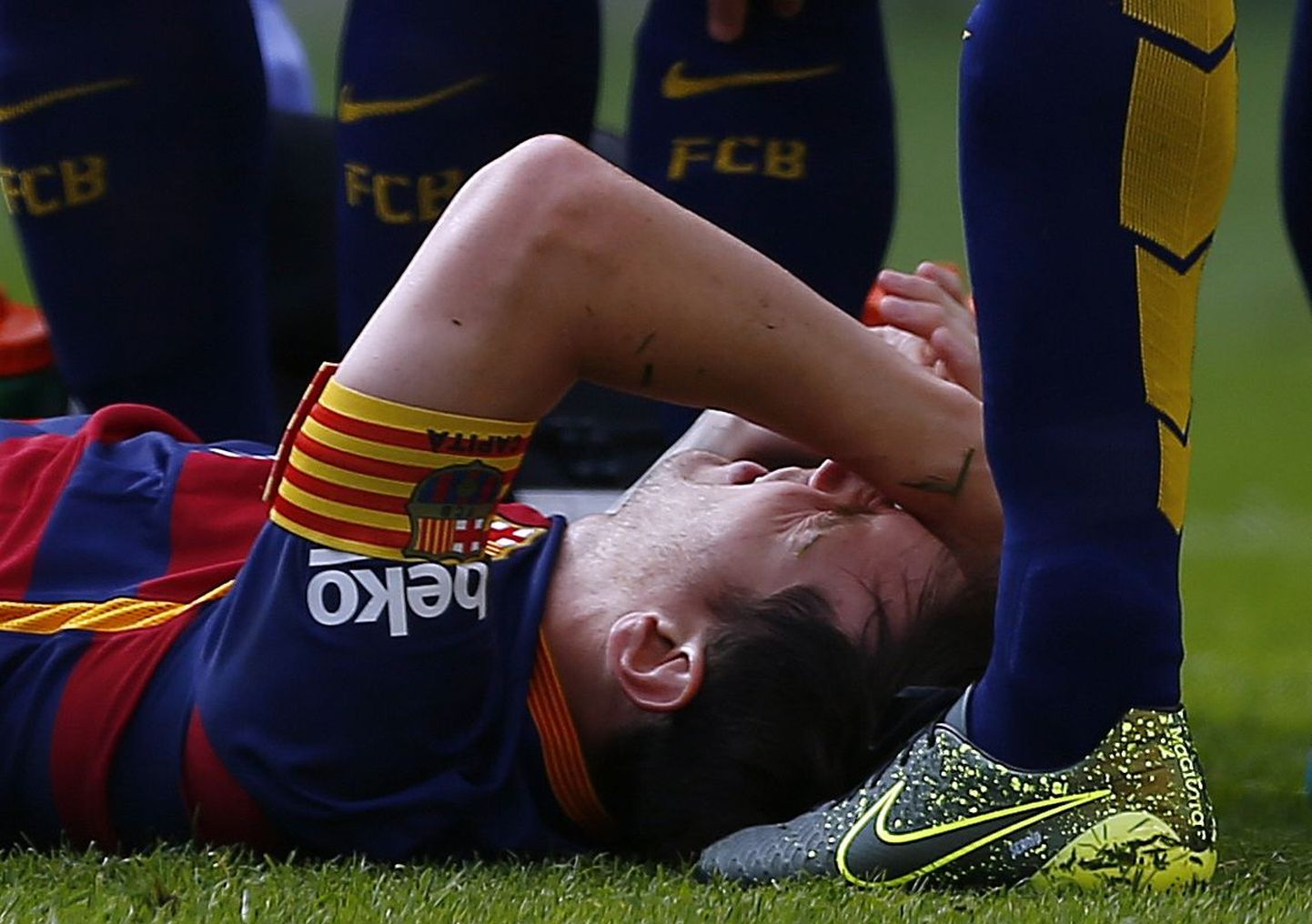 Lionel Messi valugrimassides.