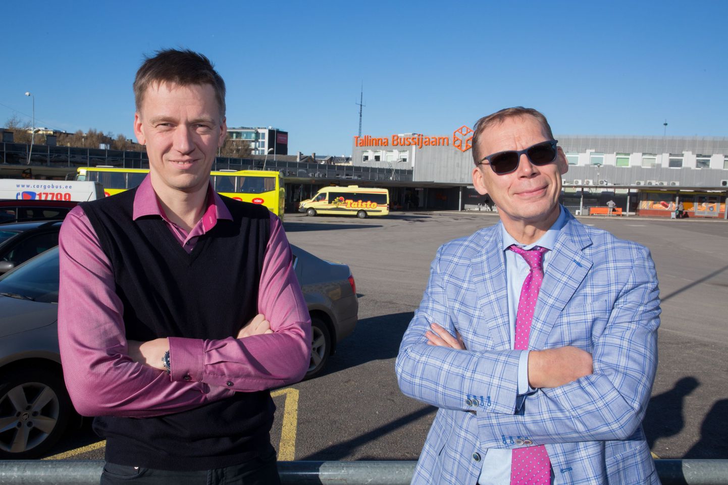 Исполнительный директор Lux Ekspress Ханнес Саарпуу (слева) и собственник предприятия Mootor Grupp AS Хуго Осула.