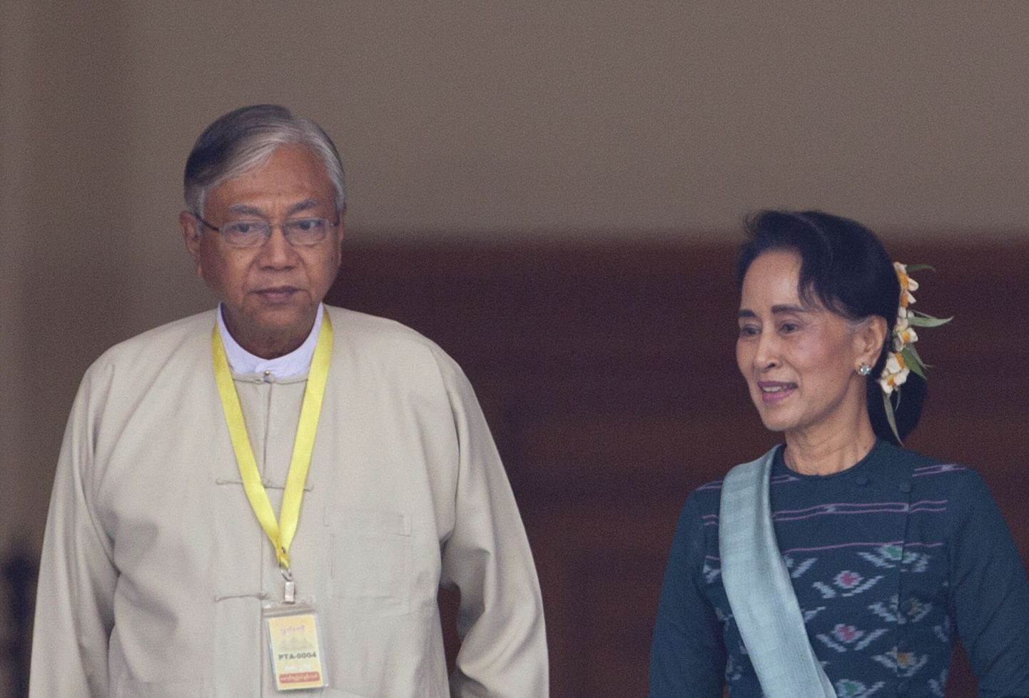 Birma uus president Htin Kyaw täna Naypyitawis koos Aung San Suu Kyiga.