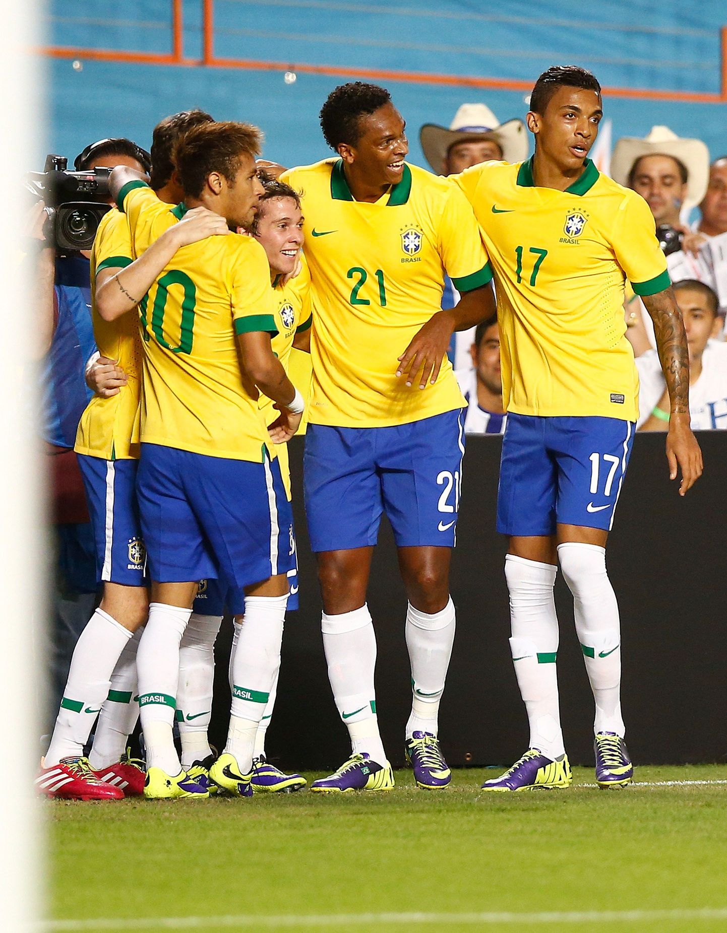 Brasiilia võib korraldajariigina saada MMiks samuti väga raske loosi.
