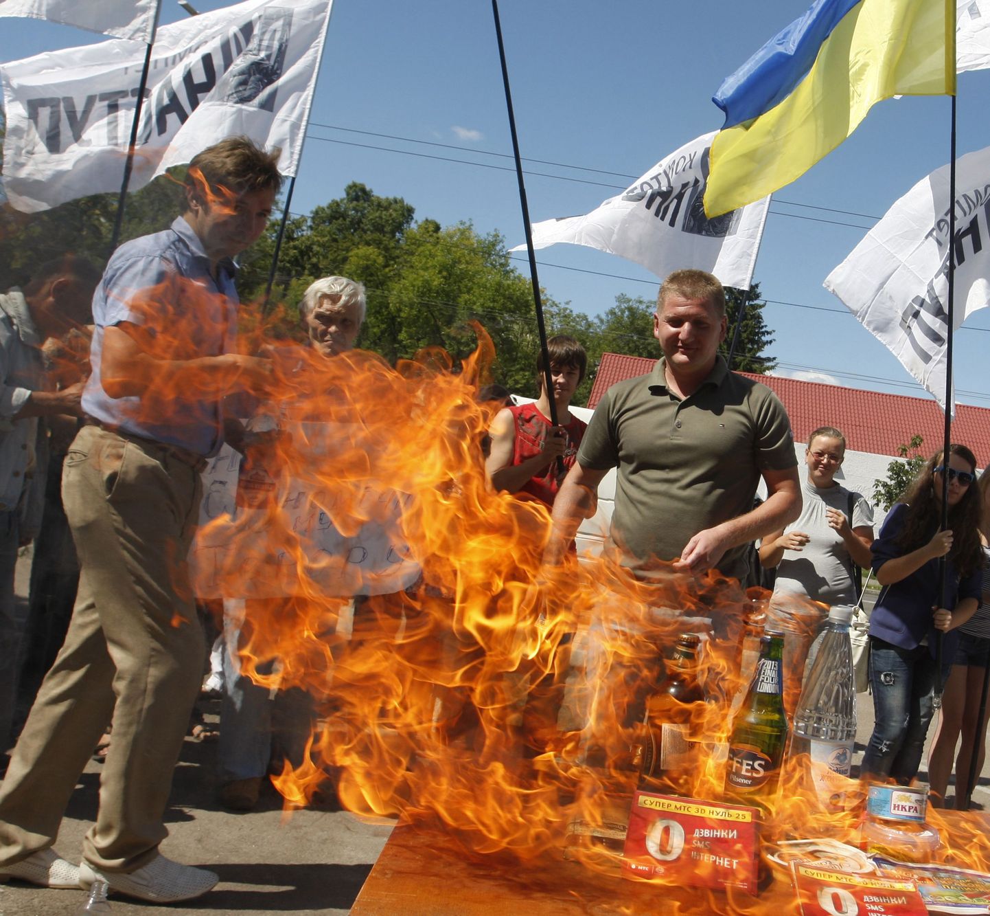 Ukraina liikumise Nastup põletas möödunud nädalal pealinnas Kiievis protestiks Vene kaupu.